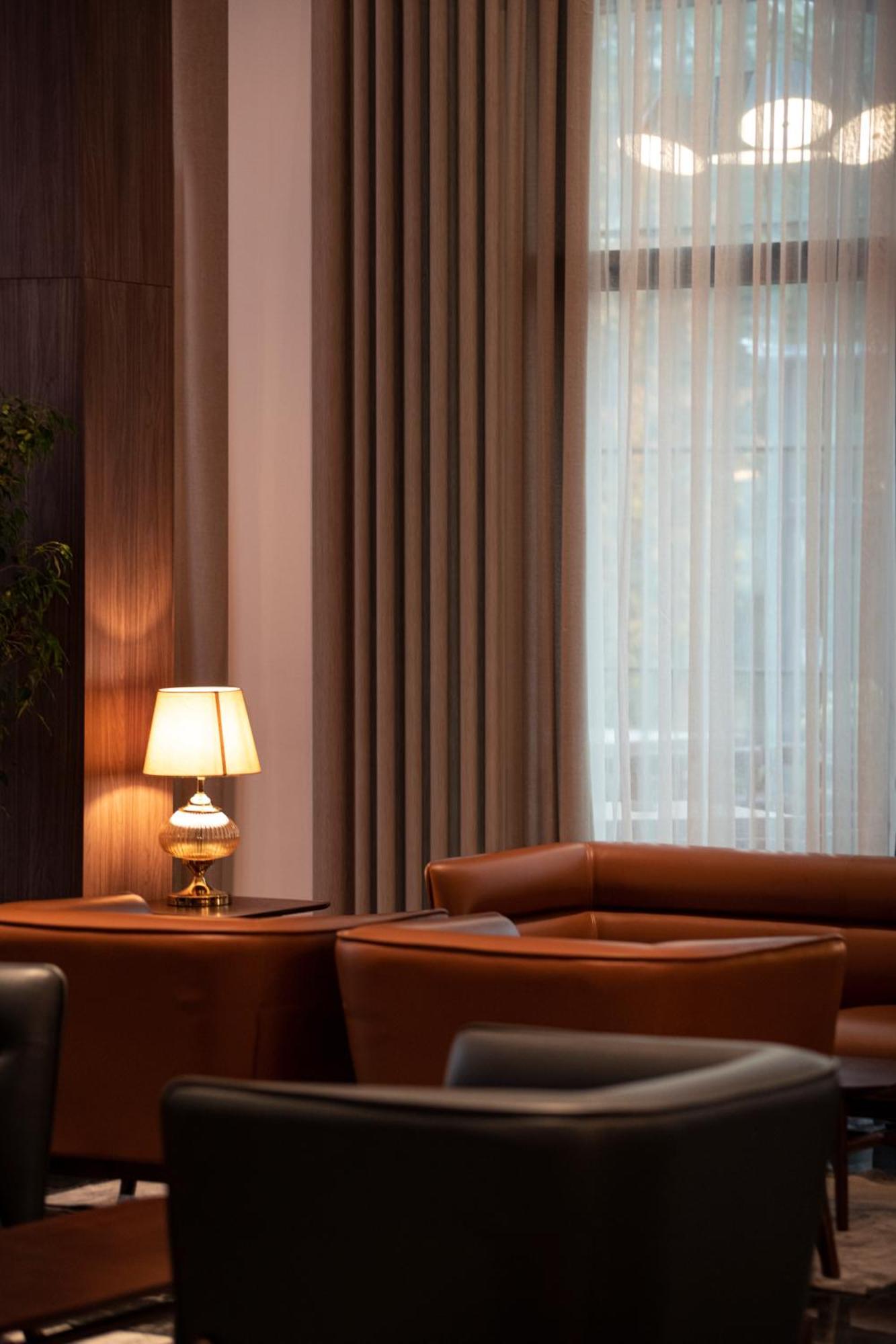 Hotel Trofta Istog Exteriör bild